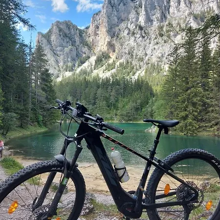 Διαμέρισμα Auszeit Steiraland 7 Mit Ueberdachten Balkon Und Parkplatz Λεόμπεν