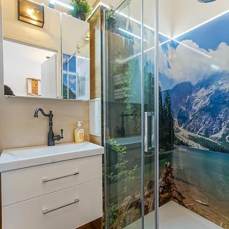 Auszeit Steiraland 7 Mit Ueberdachten Balkon Und Parkplatz Λεόμπεν