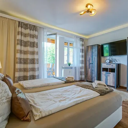 Auszeit Steiraland 7 Mit Ueberdachten Balkon Und Parkplatz Λεόμπεν