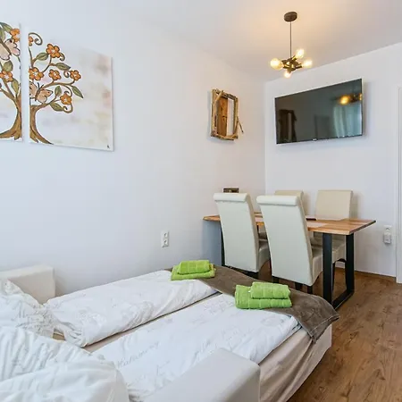 Auszeit Steiraland 7 Mit Ueberdachten Balkon Und Parkplatz