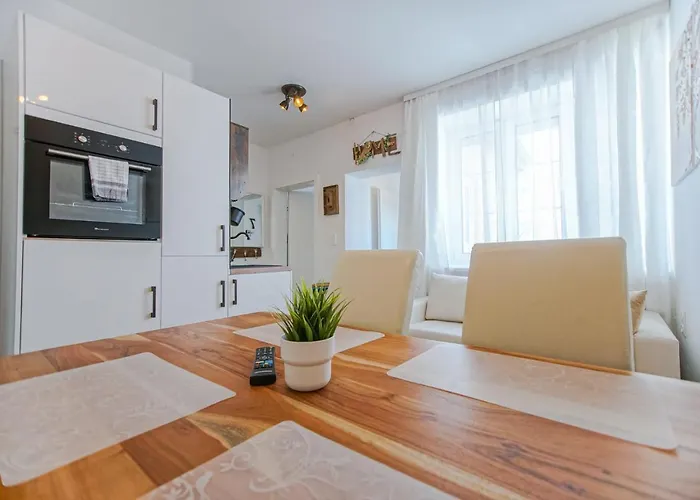 Auszeit Steiraland 7 Mit Ueberdachten Balkon Und Parkplatz Leoben (Styria)