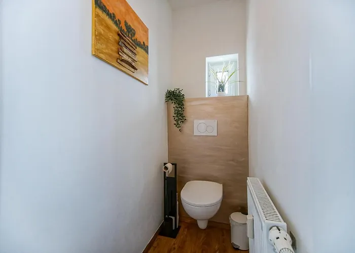 Auszeit Steiraland 7 Mit Ueberdachten Balkon Und Parkplatz شقة لوبن